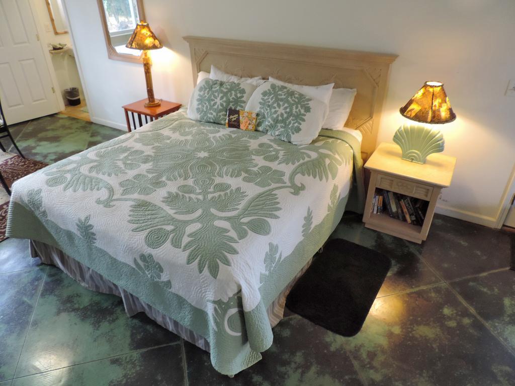 Hale Pua Villa - Hibiscus Suite Koloa Exterior photo